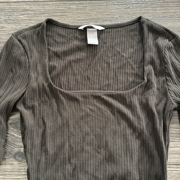 Top - Picture 4 of 5